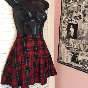 Plaid miniskirt(s)